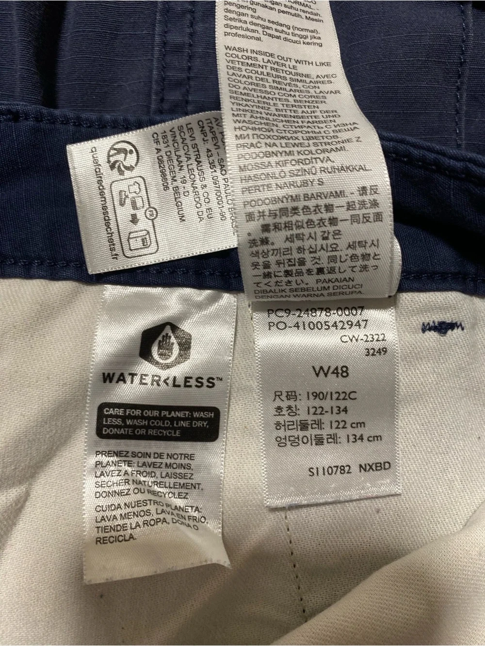 Levi's Navy Blue Cargo Shorts size 48